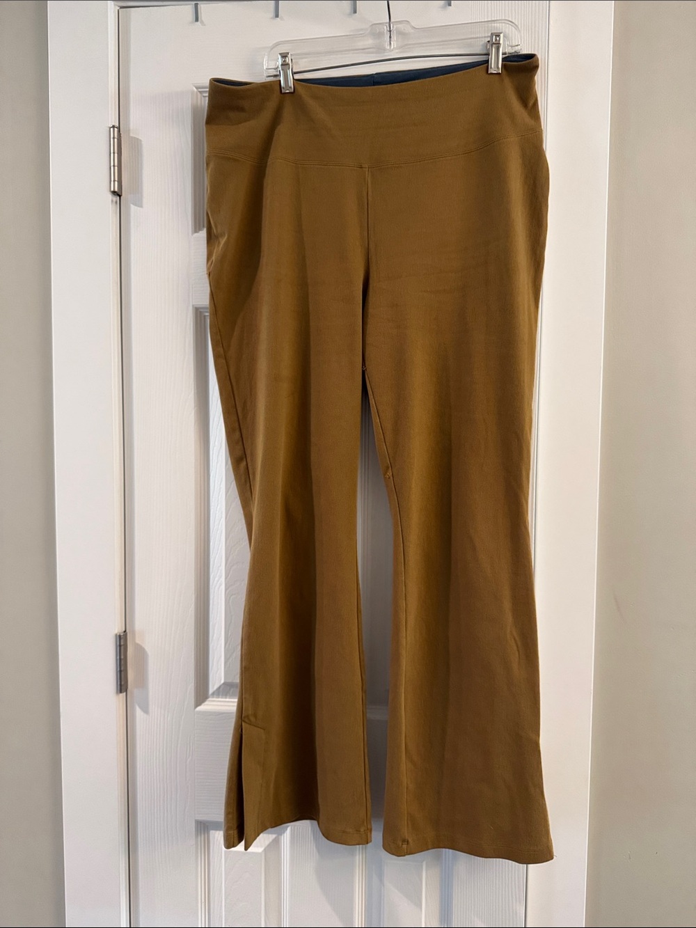 Women with Control Flared Denim Stretch Pants in Caramel/Olive